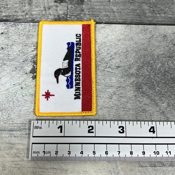Minnesota Republic Loon Star Embroidered Patch with Iron-on Backing - Picture 4 of 5